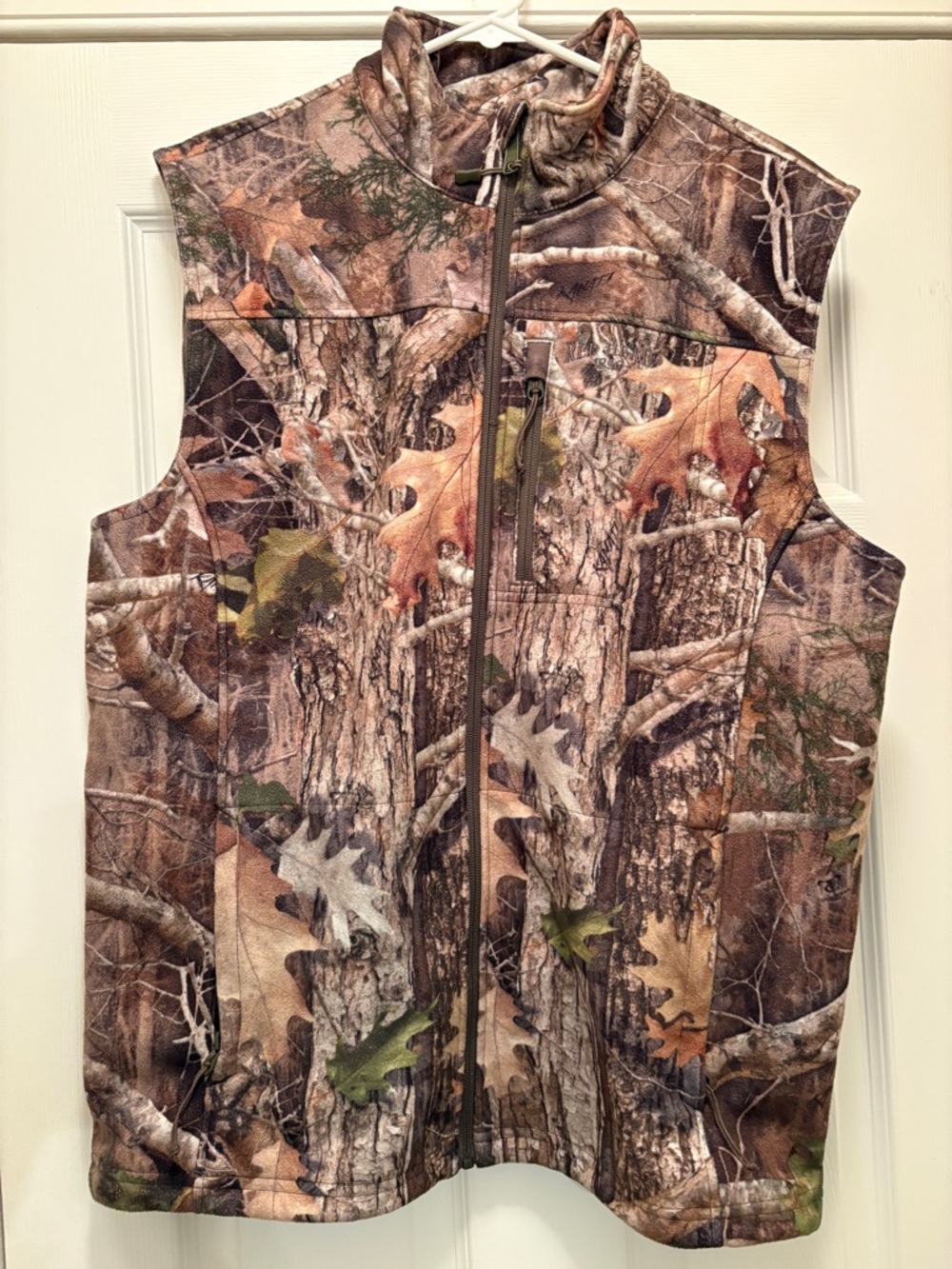 #86 - SPRING CLEANING: Men’s Red Head Camouflage Hunting Vest - size M